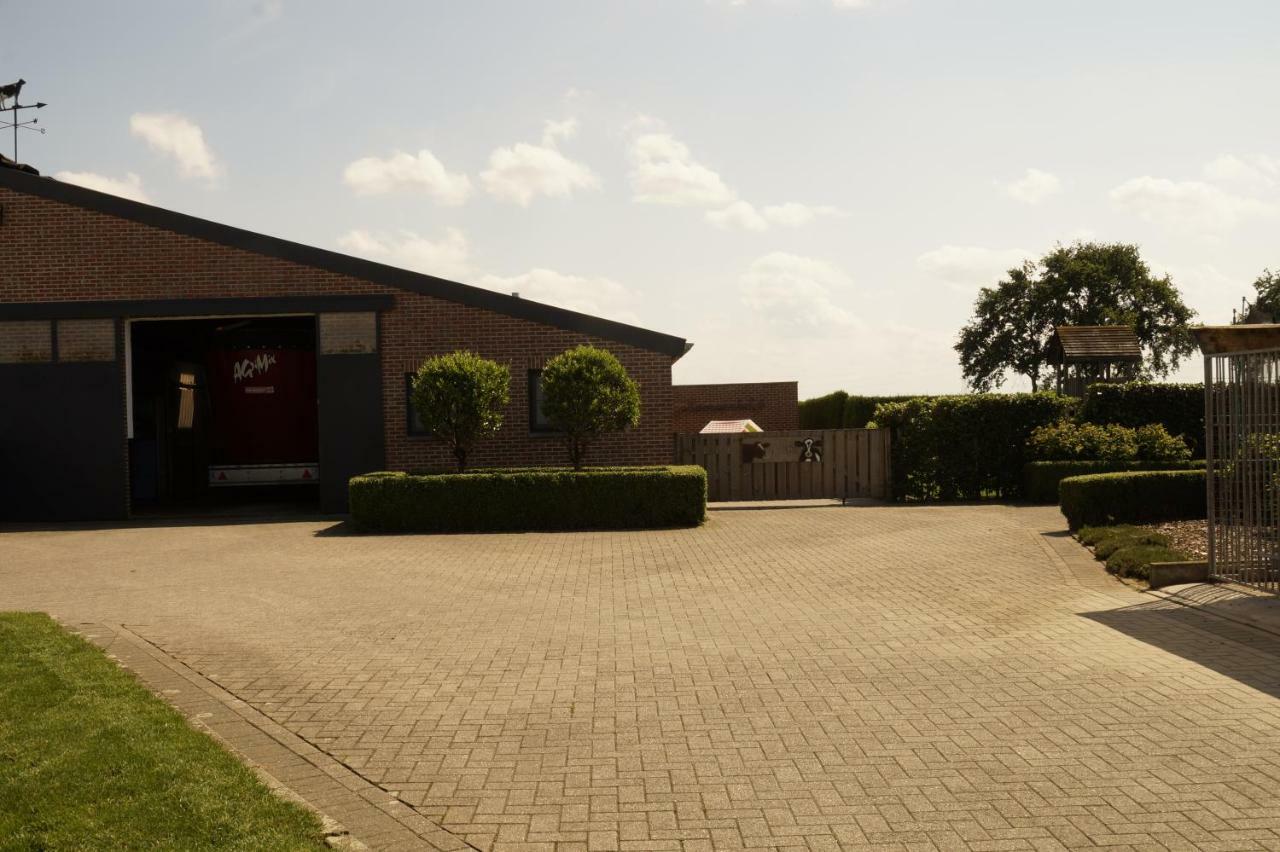 Kampenhof Villa Maaseik Exterior photo